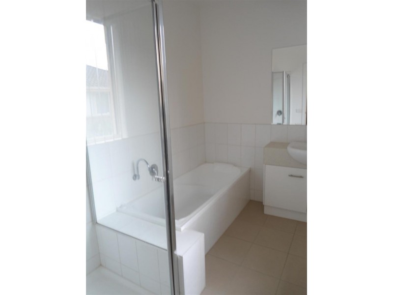 1/84 LIGAR STREET, Sunbury VIC 3429