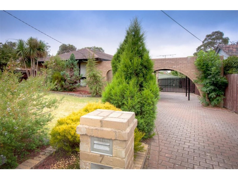 7 MCCUBBIN COURT, Sunbury VIC 3429