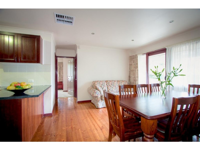 7 MCCUBBIN COURT, Sunbury VIC 3429
