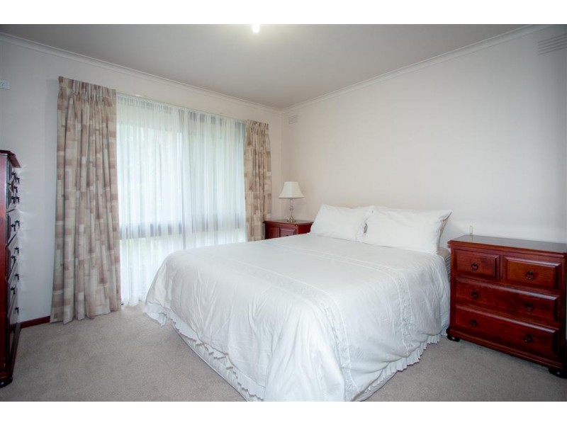 7 MCCUBBIN COURT, Sunbury VIC 3429