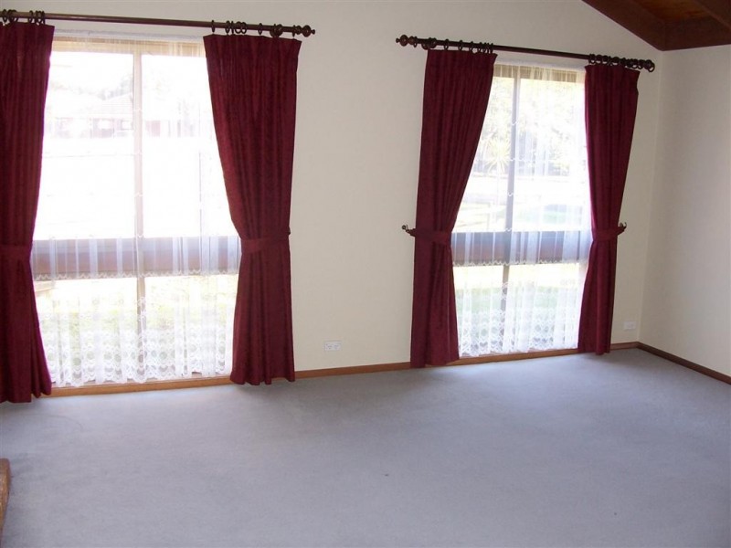 1 ST ANDREWS COURT, Sunbury VIC 3429