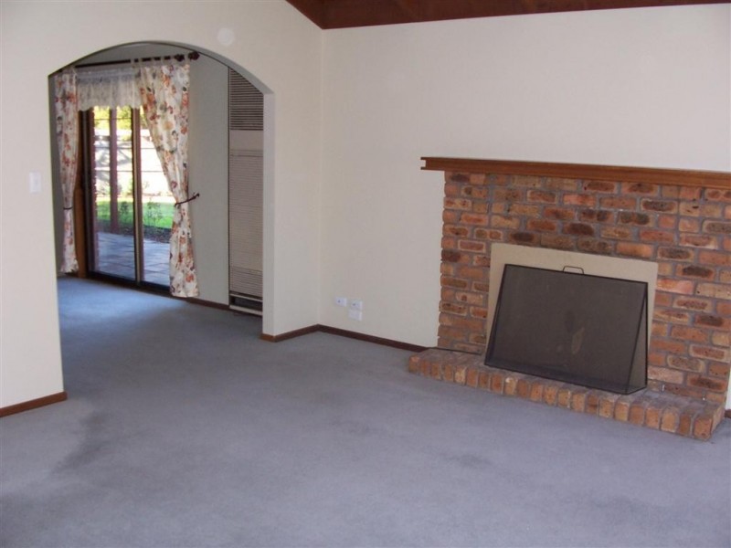 1 ST ANDREWS COURT, Sunbury VIC 3429