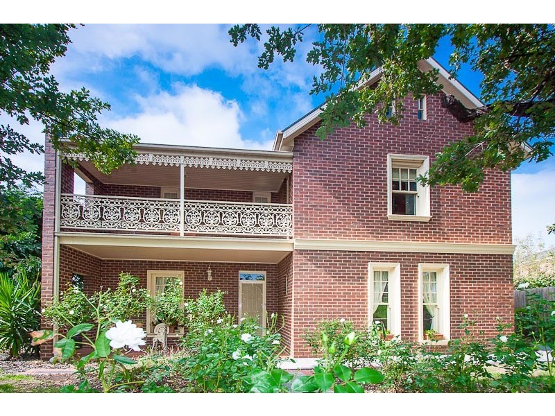 11 The Avenue, Sunbury VIC 3429