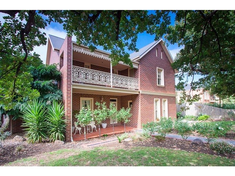 11 The Avenue, Sunbury VIC 3429