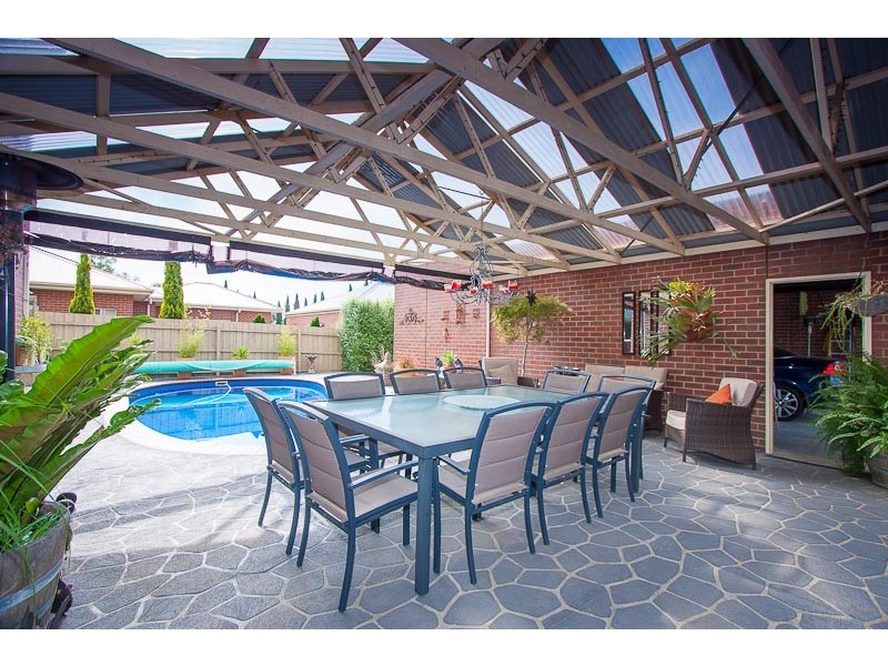 11 The Avenue, Sunbury VIC 3429