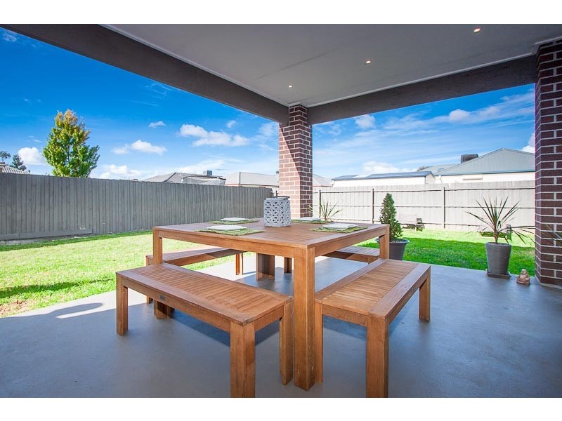 191 Mitchells Lane, Sunbury VIC 3429