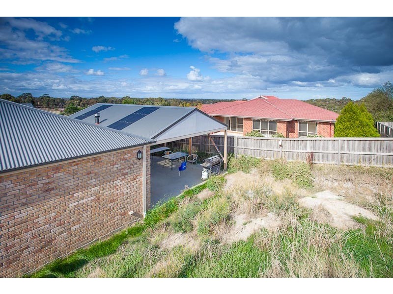 45 Canterbury Avenue, Sunbury VIC 3429