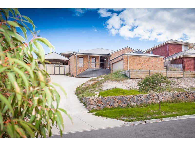 45 Canterbury Avenue, Sunbury VIC 3429