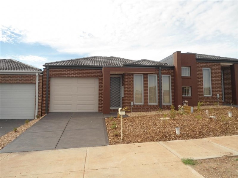 11 BONNOR STREET, Sunbury VIC 3429