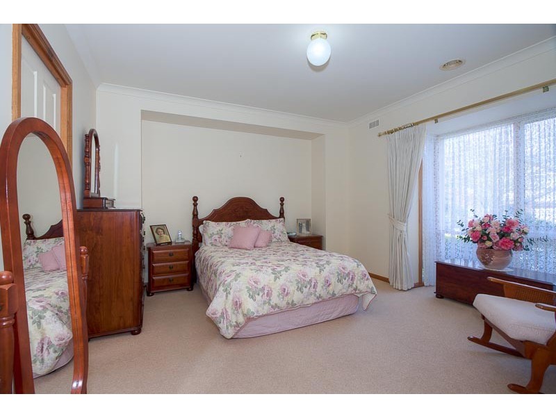 26 Thornton Avenue, Sunbury VIC 3429