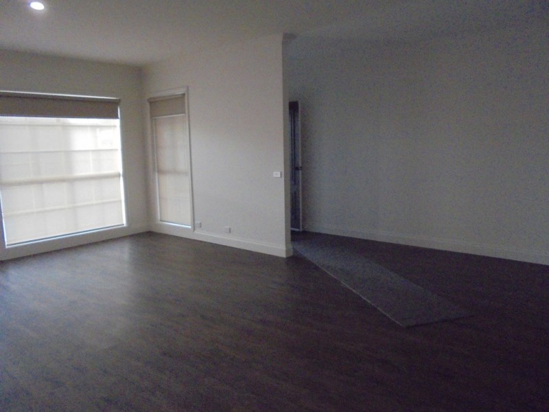 2/168 O’SHANASSY STREET, Sunbury VIC 3429