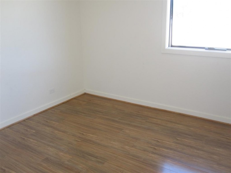 12/4 CREFDEN STREET, Maidstone VIC 3012