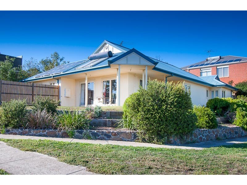 13 Outlook Way, Sunbury VIC 3429