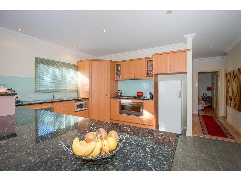 13 Outlook Way, Sunbury VIC 3429