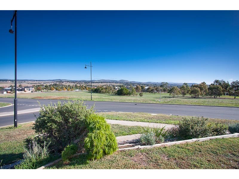 13 Outlook Way, Sunbury VIC 3429