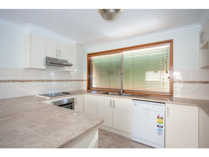 11 Sturt Street, Sunbury VIC 3429