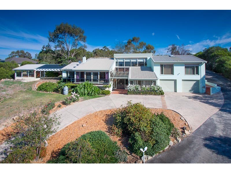 40 Callander Close, Sunbury VIC 3429