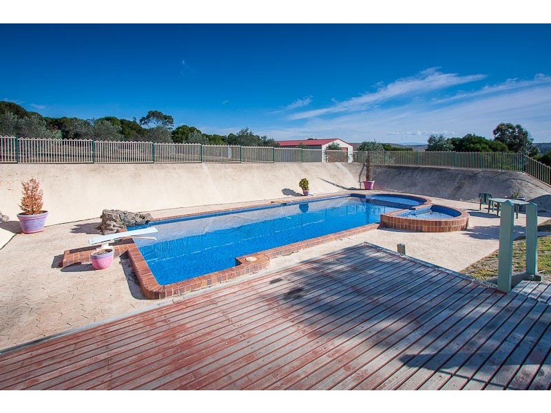 40 Callander Close, Sunbury VIC 3429