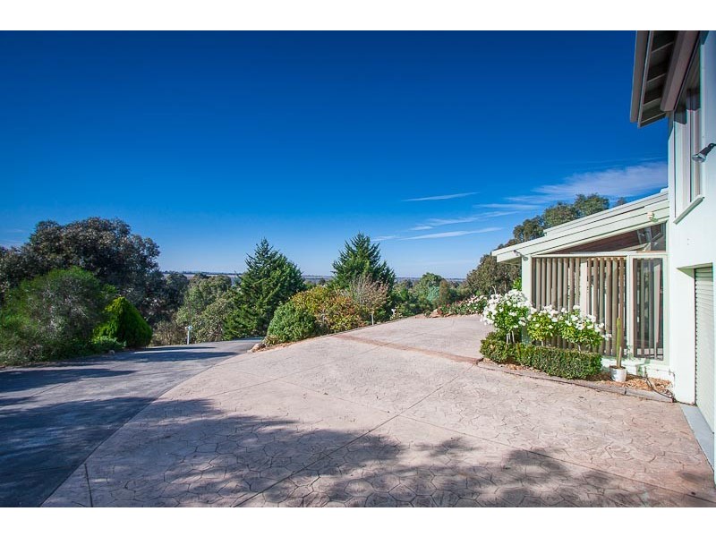 40 Callander Close, Sunbury VIC 3429