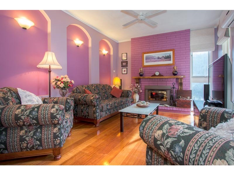 24 Higgins Avenue, Sunbury VIC 3429