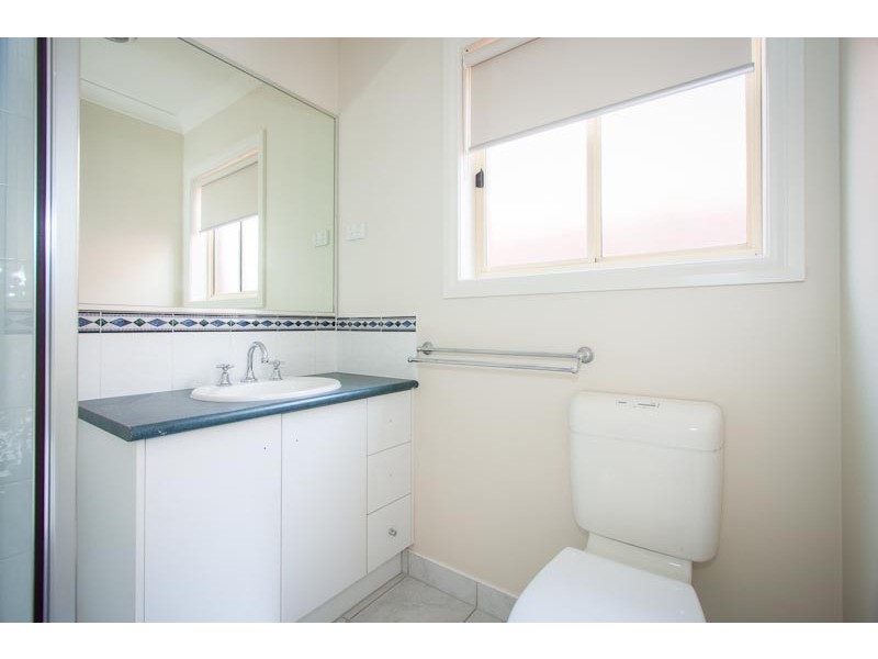 4 Healy Avenue, Sunbury VIC 3429