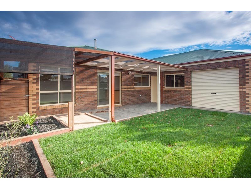 4 Healy Avenue, Sunbury VIC 3429