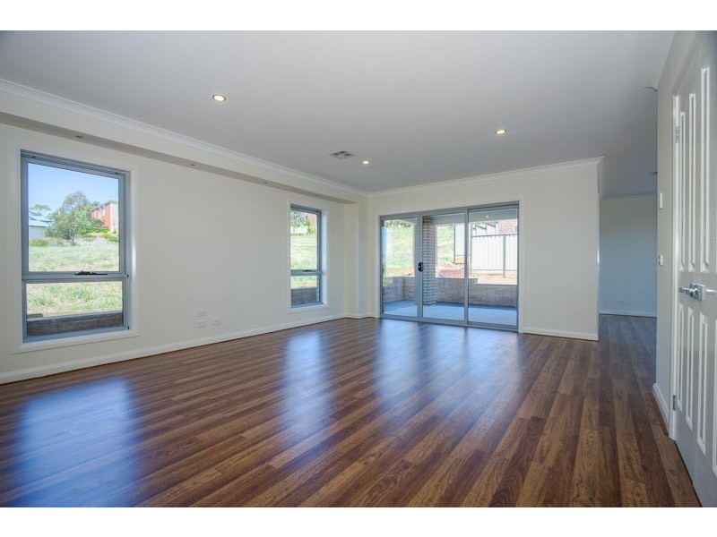 17 Outlook Way, Sunbury VIC 3429