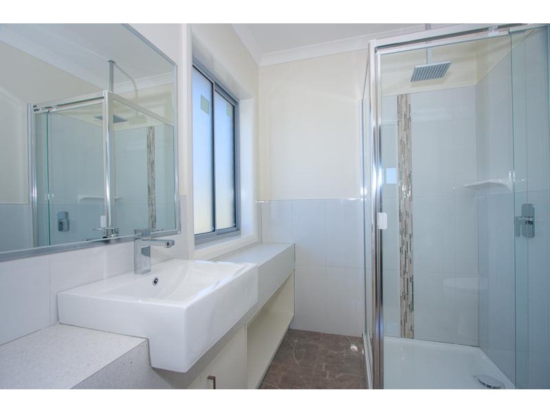 17 Outlook Way, Sunbury VIC 3429