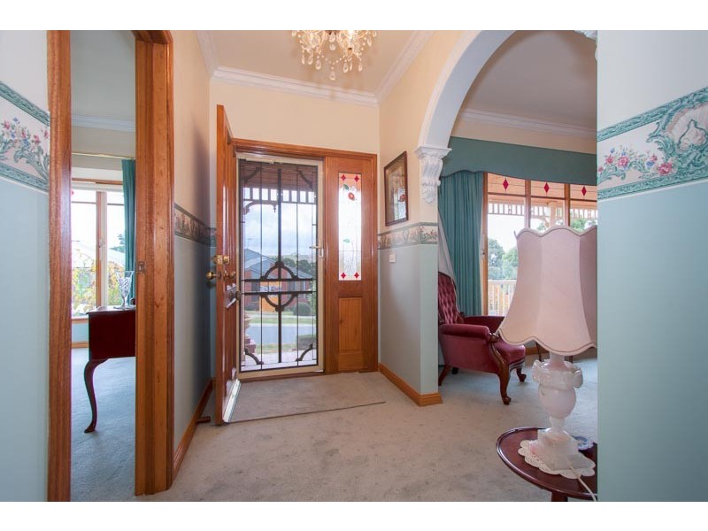 9 Greenhill Court, Sunbury VIC 3429
