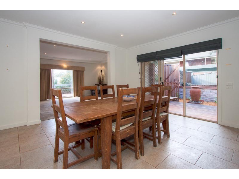 18 Fullwood Drive, Sunbury VIC 3429