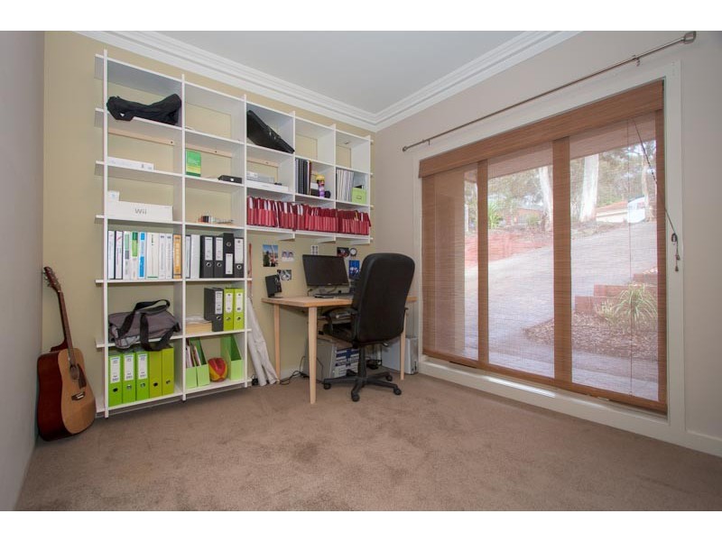 18 Fullwood Drive, Sunbury VIC 3429