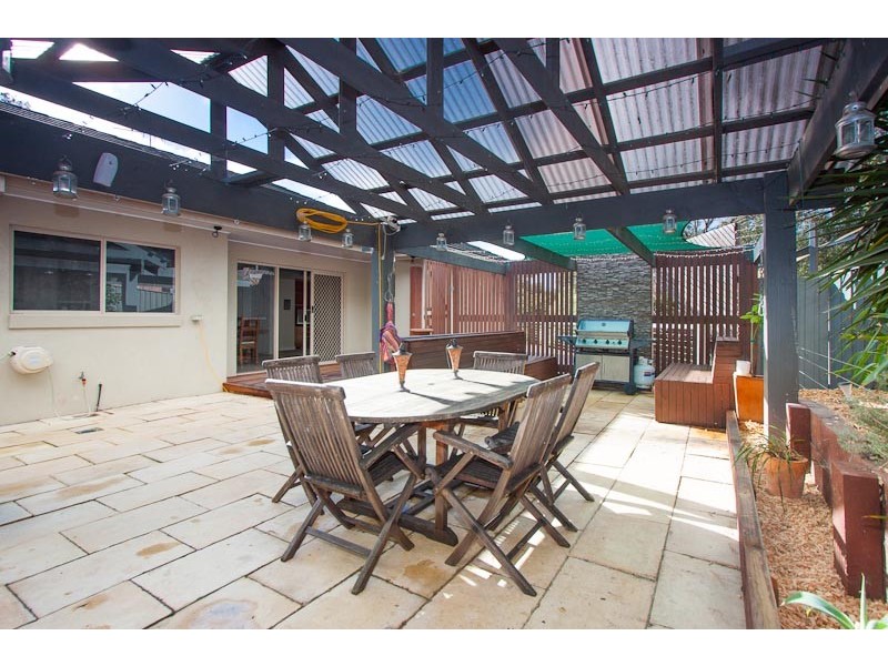 18 Fullwood Drive, Sunbury VIC 3429