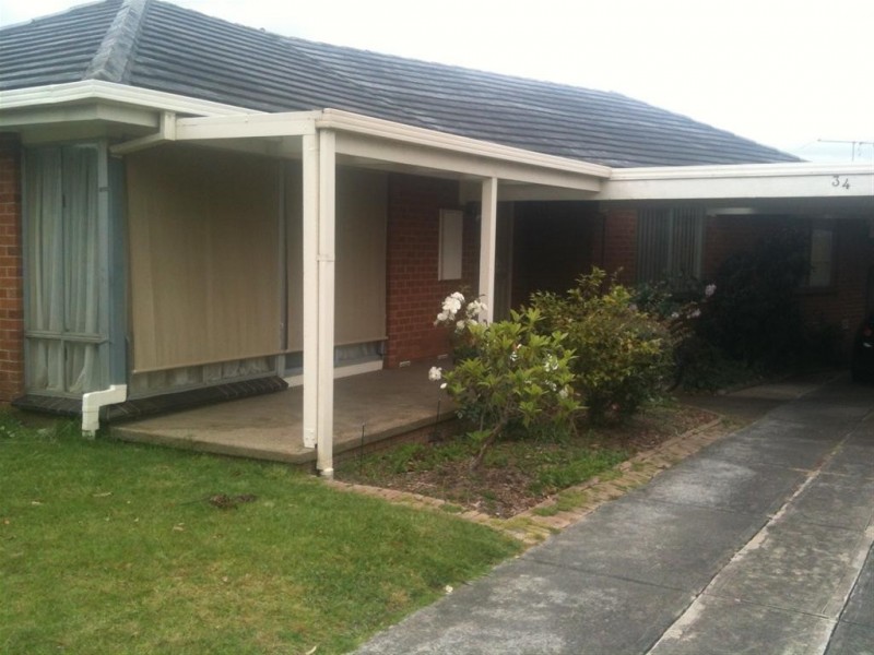 34 HEYSEN DRIVE, Sunbury VIC 3429