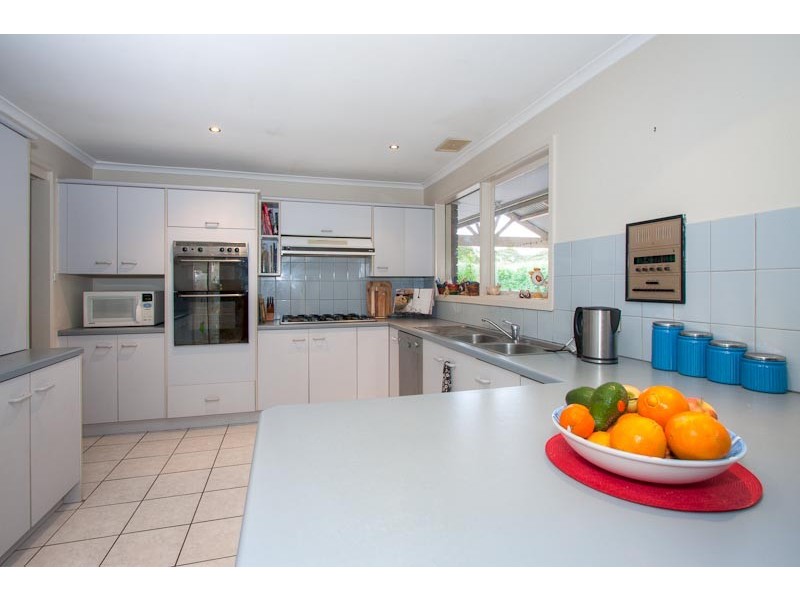 11 Menzies Drive, Sunbury VIC 3429