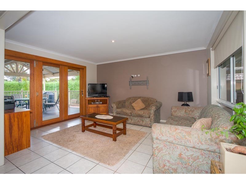 11 Menzies Drive, Sunbury VIC 3429