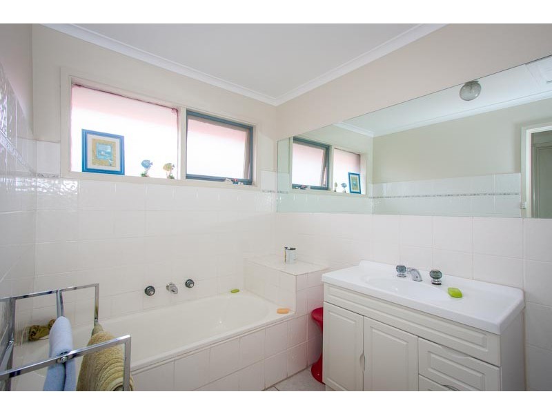 11 Menzies Drive, Sunbury VIC 3429