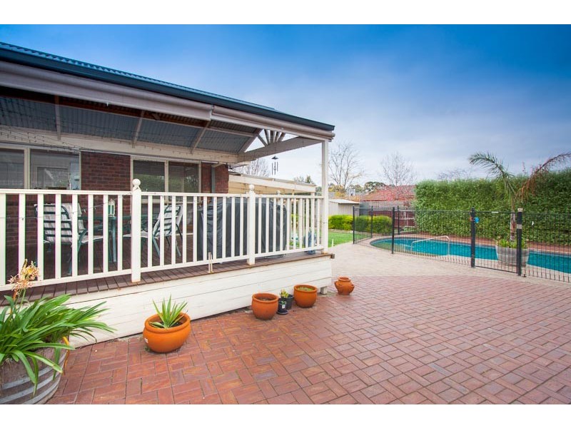11 Menzies Drive, Sunbury VIC 3429