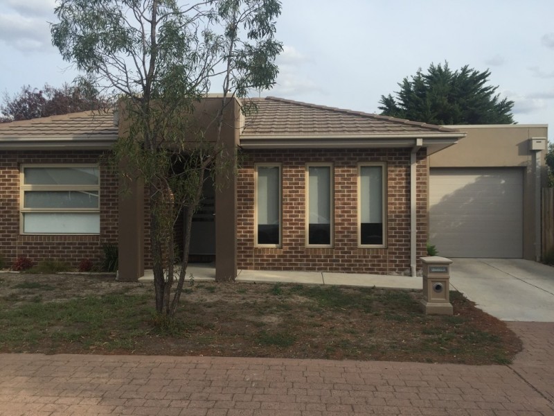 31 La Perouse Close, Sunbury VIC 3429