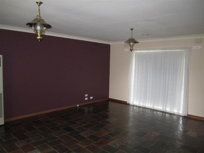 83 PASLEY STREET, Sunbury VIC 3429