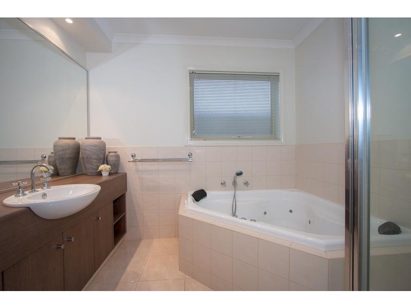 12 Sassafras Drive, Sunbury VIC 3429