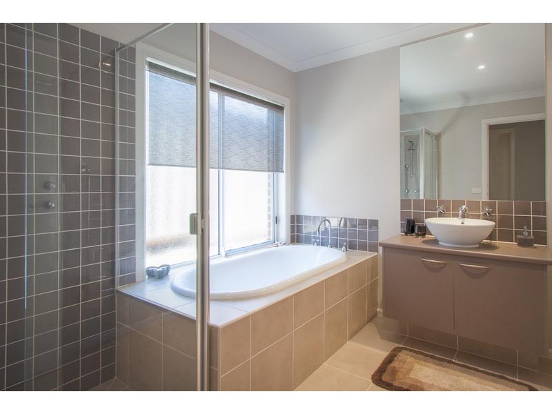 34 Swift Street, Sunbury VIC 3429