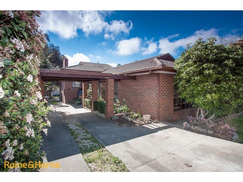 4 Heysen Drive, Sunbury VIC 3429