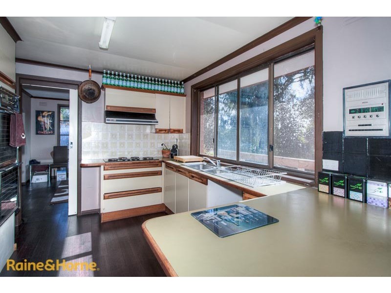 4 Heysen Drive, Sunbury VIC 3429
