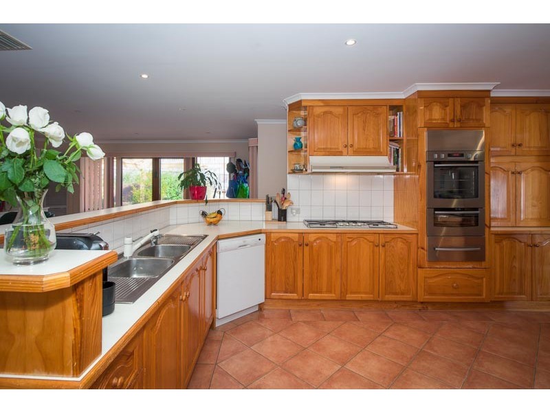 11 Glenauburn Court, Sunbury VIC 3429