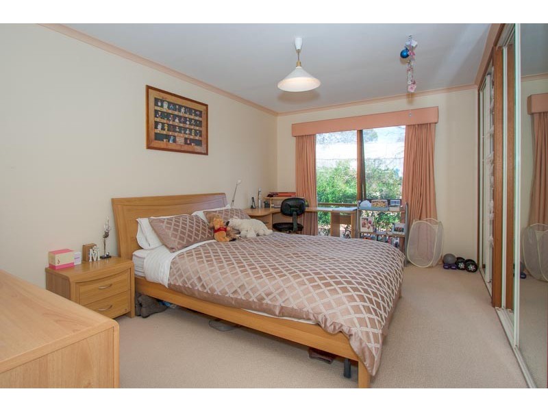 11 Glenauburn Court, Sunbury VIC 3429