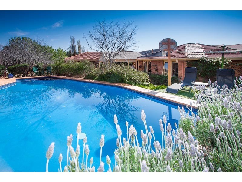 11 Glenauburn Court, Sunbury VIC 3429