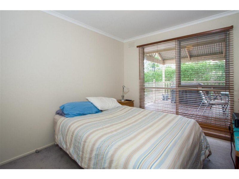 11 MENZIES DRIVE, Sunbury VIC 3429