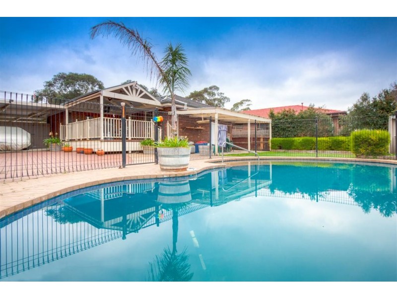 11 MENZIES DRIVE, Sunbury VIC 3429