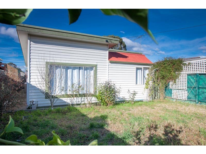 35 Lawson Street, Sunbury VIC 3429