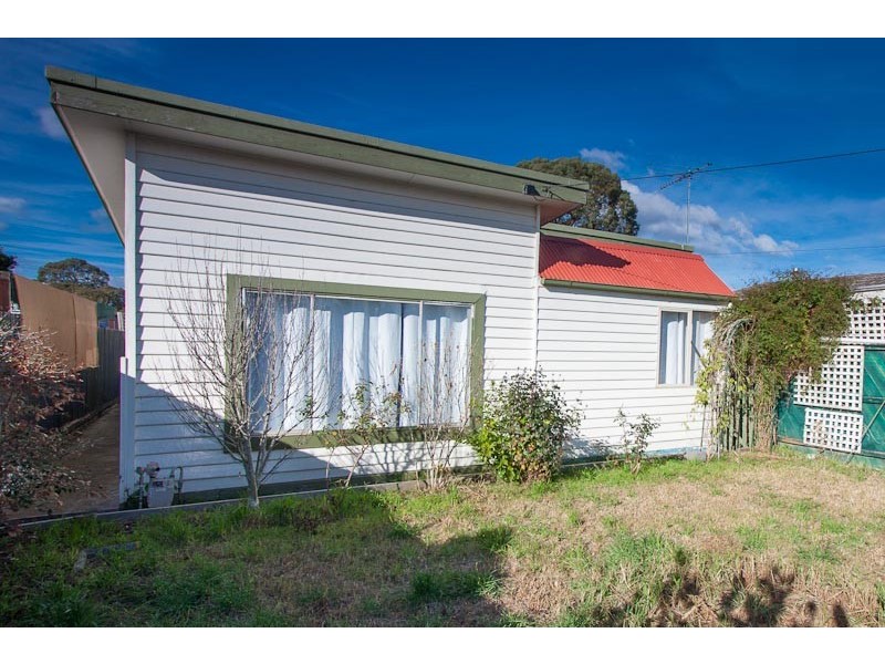 35 Lawson Street, Sunbury VIC 3429